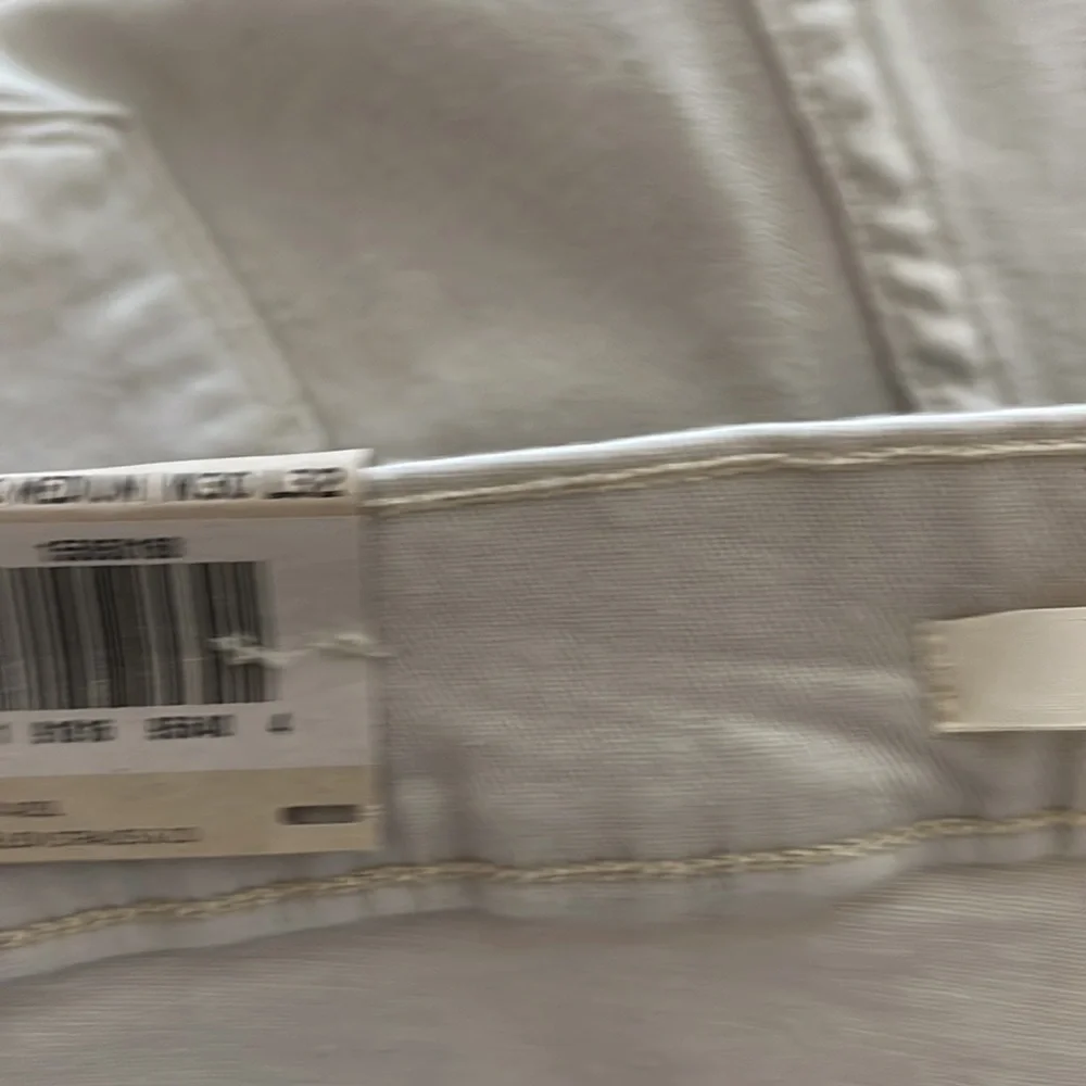 NWT Men Levi’s 505 Straight mid rise W30 L 32 khaki jeans